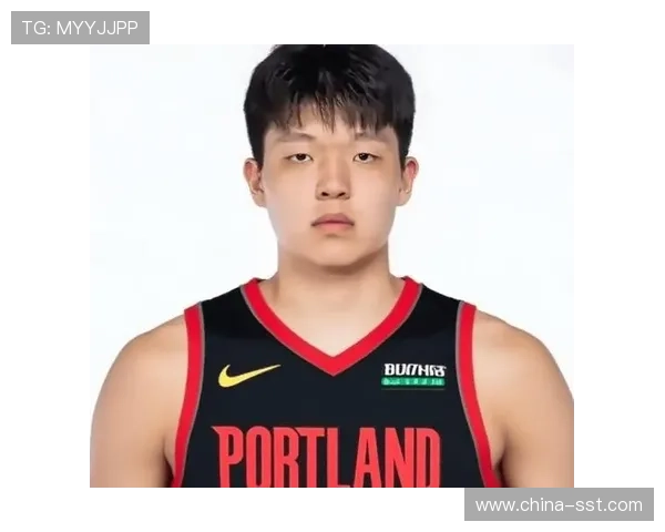 杨瀚森技术犯规被撤销 篮球迷欢呼 杨瀚森技术犯规被撤销 篮球迷欢呼