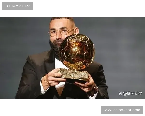 本泽马憧憬回里昂培养新星